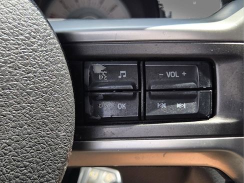 Used 2011 Ford Mustang Premium w/ Comfort Pkg RWD image 29