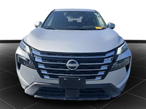 Used 2024 Nissan Rogue SV AWD/4WD image 8