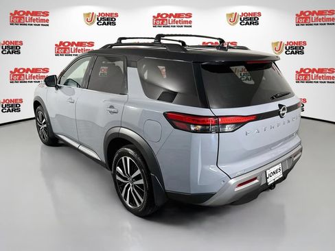 Used 2025 Nissan Pathfinder Platinum w/ Cargo Package AWD/4WD image 2