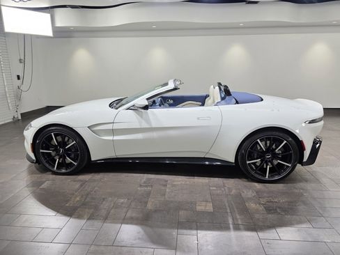 Used 2022 Aston Martin V8 Vantage Roadster image 26