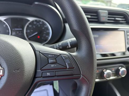 Used 2025 Nissan Versa S w/ Trunk Package FWD image 18