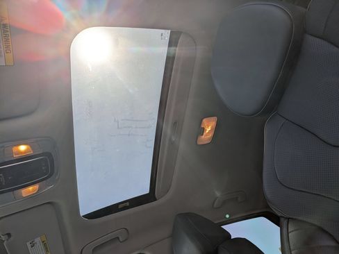 Certified 2023 Hyundai Elantra Limited FWD image 19