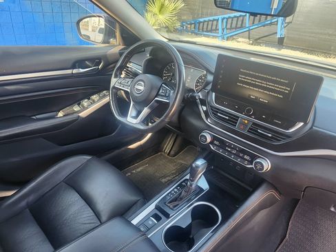 Used 2023 Nissan Altima 2.0 SR FWD image 21