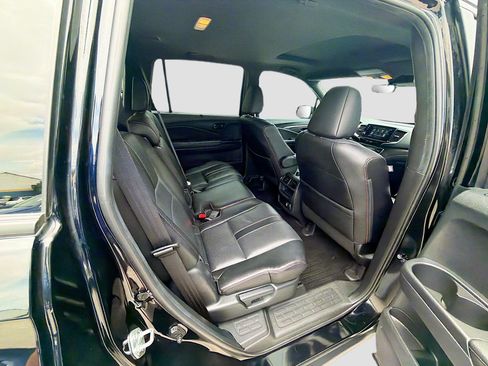 Certified 2023 Honda Passport TrailSport image 29