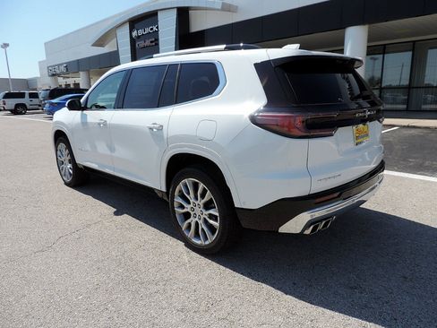 New 2026 GMC Acadia Denali w/ Super Cruise Package FWD image 7