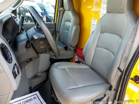 Used 2022 Ford E-350 and Econoline 350 Super Duty RWD image 10