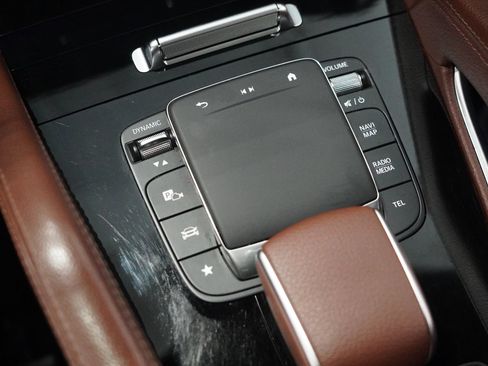 Certified 2024 Mercedes-Benz GLE 450 4MATIC image 27