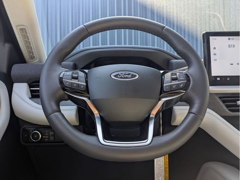 New 2026 Ford Explorer Platinum AWD/4WD image 22