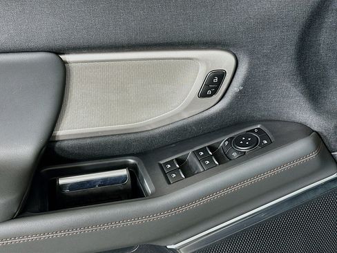 Used 2025 Ford Expedition Active image 15