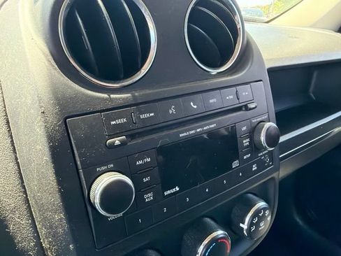 Used 2017 Jeep Patriot Sport FWD image 18