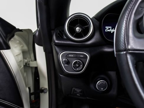 Certified 2017 Ferrari California T image 38