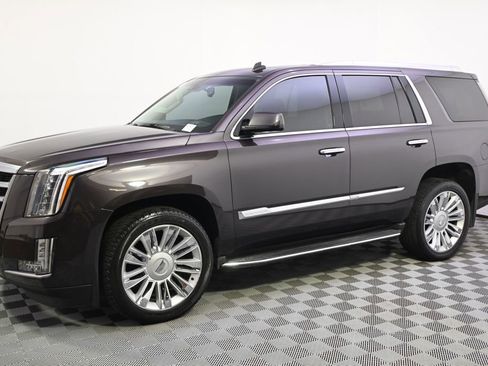 Used 2015 Cadillac Escalade Premium AWD/4WD image 2