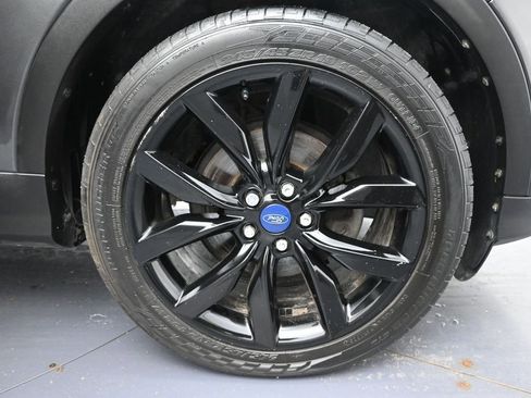 Used 2018 Ford Escape SE w/ SE Sport Appearance Package FWD image 31