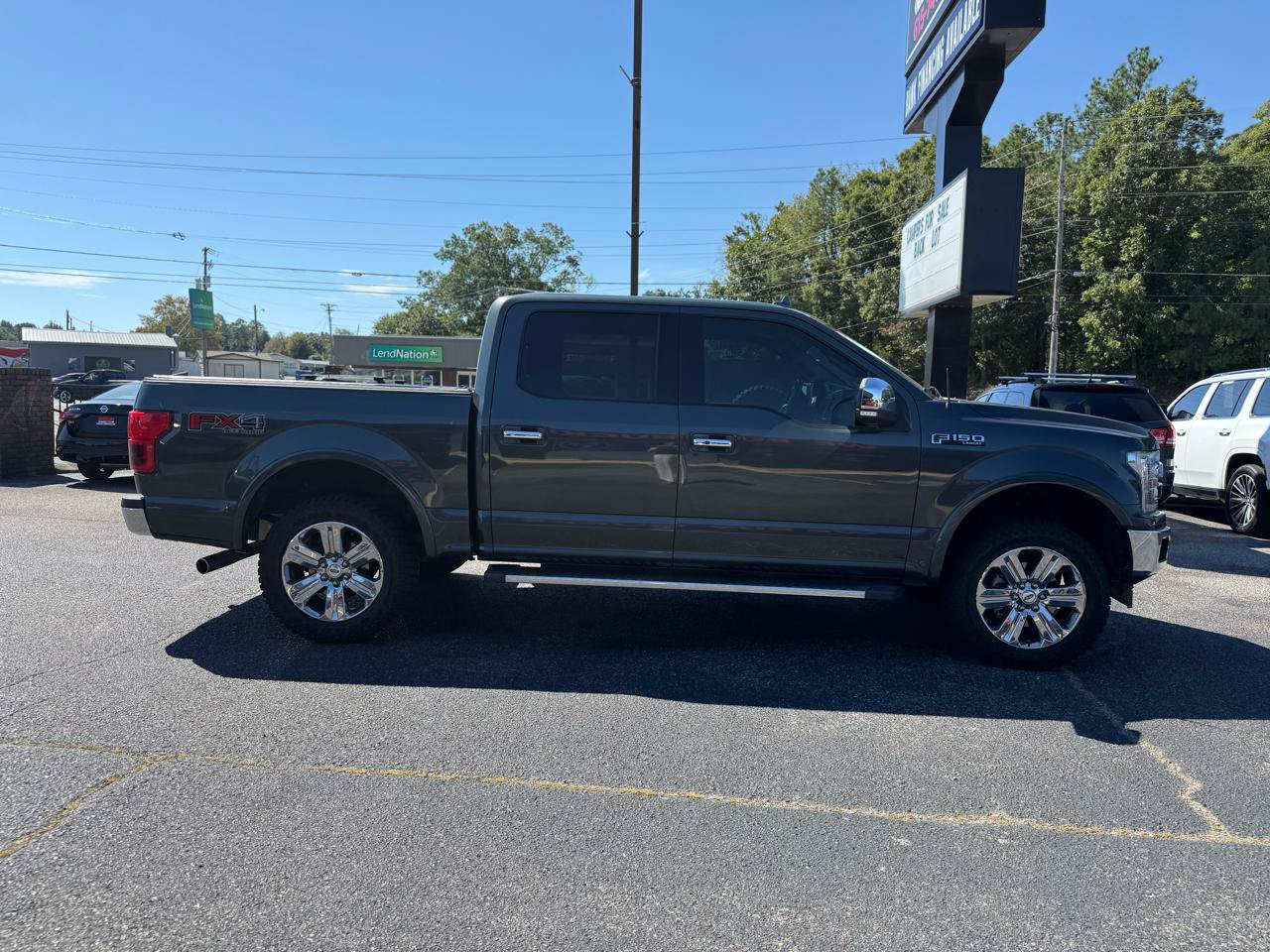 Used 2018 Ford F150 Lariat w/ Equipment Group 502A Luxury AWD/4WD image 4