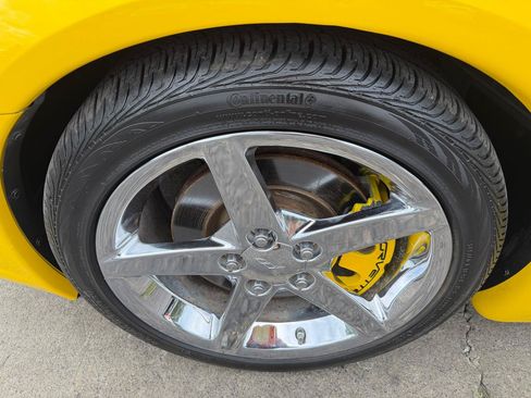 Used 2006 Chevrolet Corvette Coupe w/ Preferred Equipment Group RWD image 20