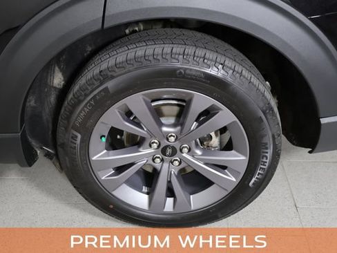 Used 2025 Ford Explorer Active w/ Active Comfort Package AWD/4WD image 14