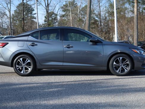 Used 2022 Nissan Sentra SV image 6