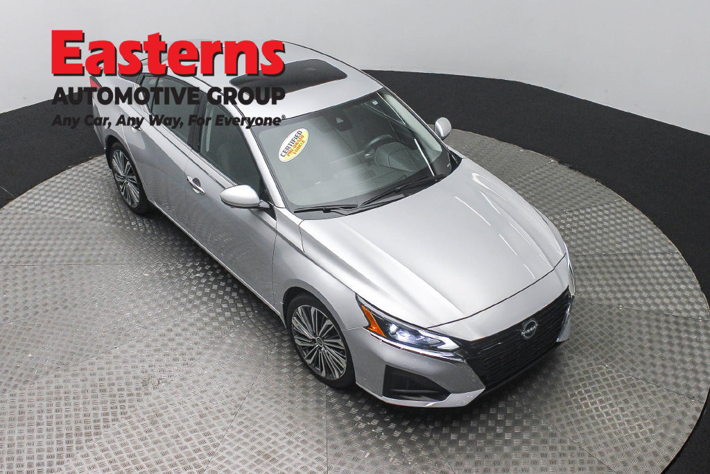 Used 2023 Nissan Altima 2.5 SL FWD image 4