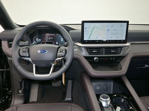 New 2026 Ford Explorer Platinum image 17