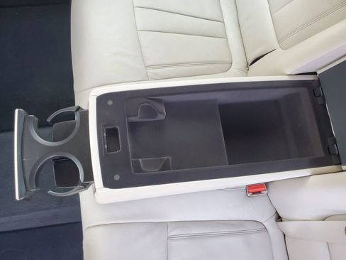 Used 2018 BMW 750i xDrive image 40