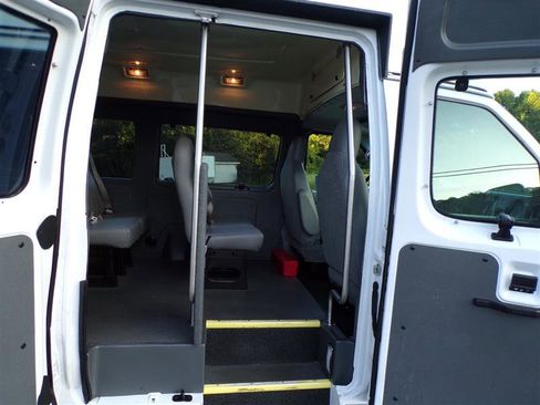 Used 2014 Ford E-250 and Econoline 250 Extended w/ Power Group image 23