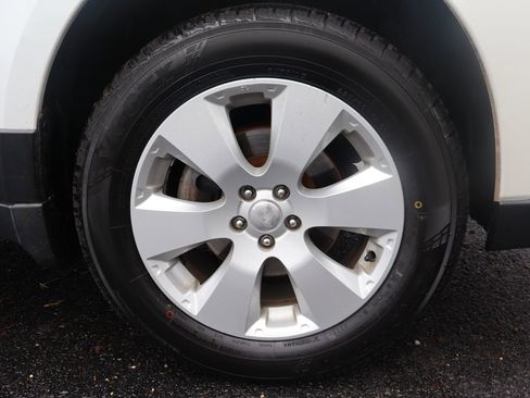 Used 2011 Subaru Outback 2.5i Premium w/ All-Weather Pkg AWD/4WD image 43