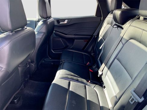 Used 2022 Ford Escape Titanium w/ Class II Trailer Tow Package image 25