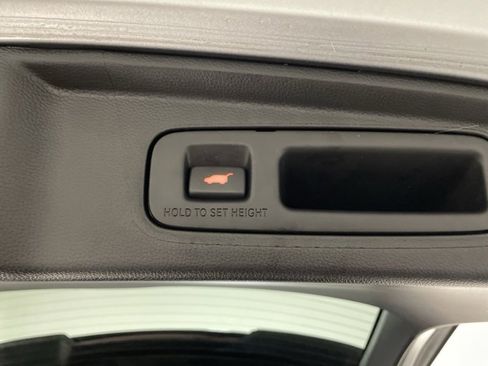 Used 2023 Honda CR-V Sport Touring image 9