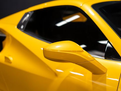 Used 2021 Ferrari F8 Tributo RWD image 38