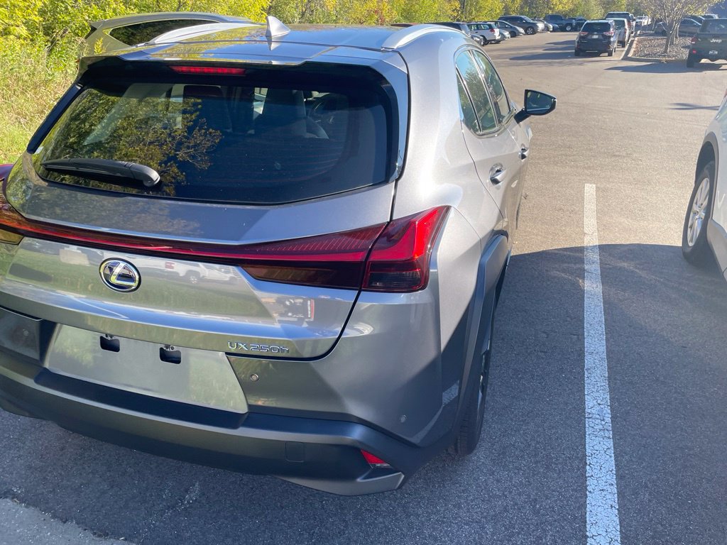 Used 2019 Lexus UX 250h w/ Accessory Package AWD/4WD image 21