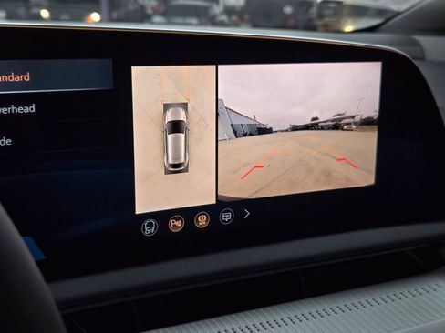 New 2026 Cadillac Optiq Luxury 1 image 19