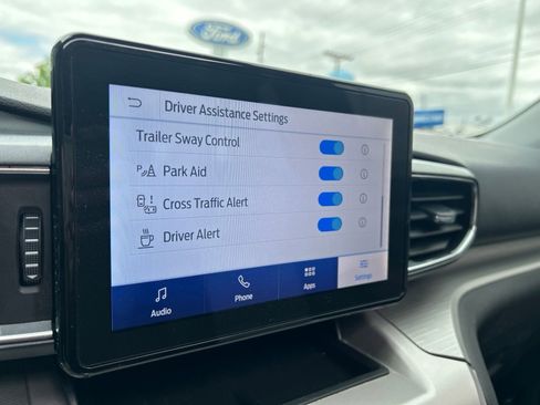 Used 2024 Ford Explorer XLT w/ Equipment Group 202A AWD/4WD image 19
