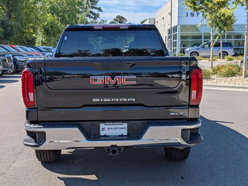 Used 2024 GMC Sierra 1500 SLT AWD/4WD image 4