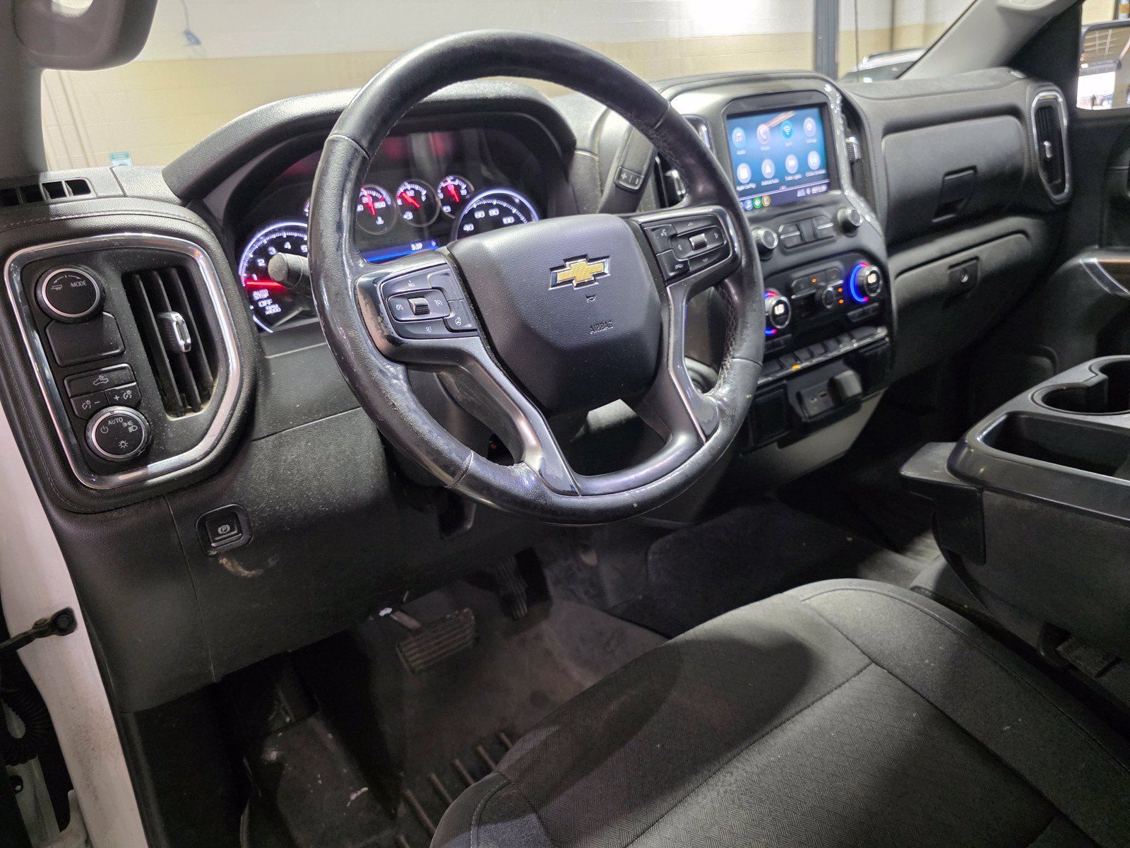 Used 2020 Chevrolet Silverado 1500 LT w/ All-Star Edition RWD image 17