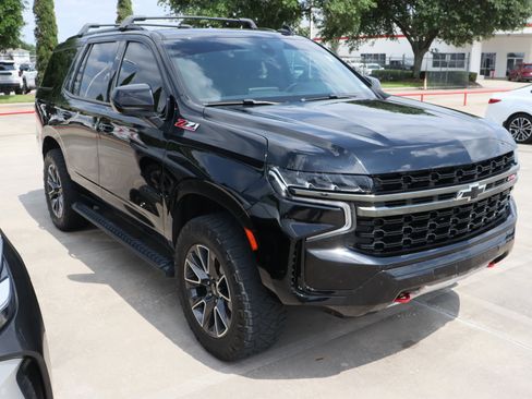 Used 2021 Chevrolet Tahoe Z71 w/ Rear Media and Nav Package AWD/4WD image 2