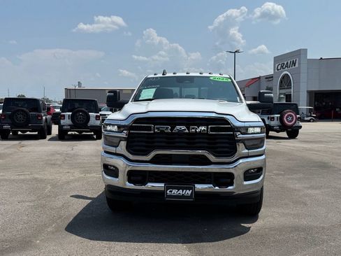 Used 2025 RAM 2500 Tradesman AWD/4WD image 2