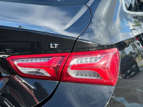 Used 2019 Chevrolet Malibu LT w/ Leather Package image 24