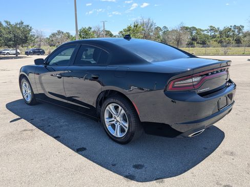 Used 2023 Dodge Charger SXT RWD image 8