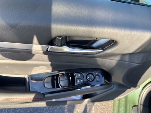 New 2025 Nissan Altima 2.5 SR image 8