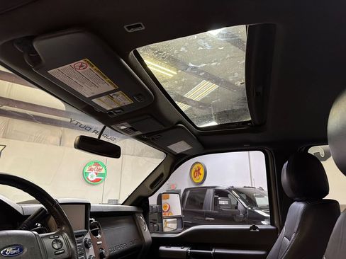 Used 2013 Ford F250 Lariat w/ Lariat Ultimate Pkg AWD/4WD image 24