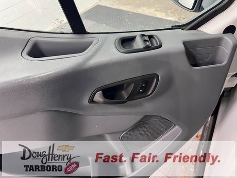 Used 2017 Ford Transit 250 Base image 26