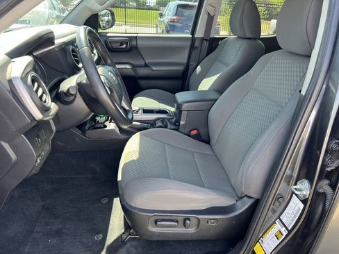 Used 2023 Toyota Tacoma SR5 RWD image 10