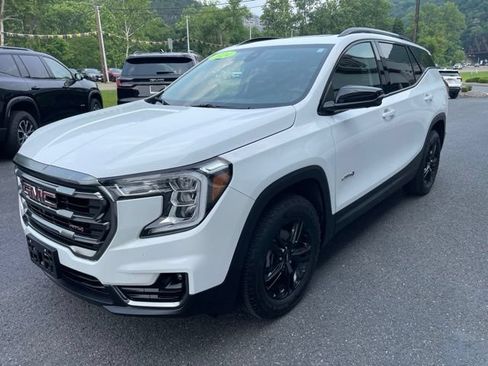 Used 2024 GMC Terrain AT4 w/ Tech Package AWD/4WD image 14