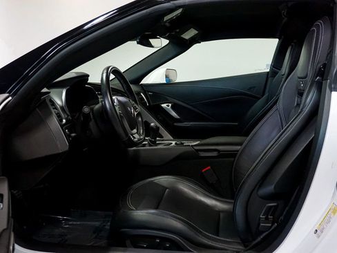 Used 2019 Chevrolet Corvette Z06 w/ Z07 Performance Package image 9