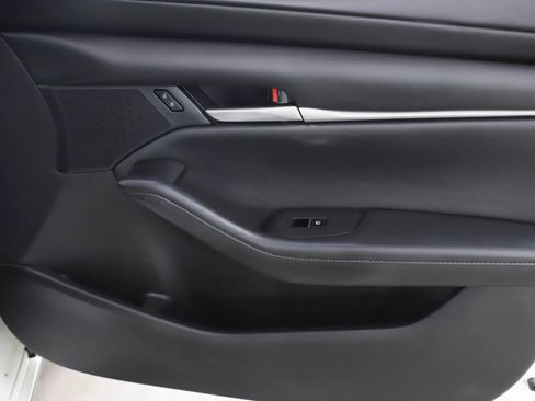 Used 2022 MAZDA MAZDA3 s image 9
