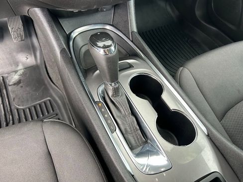 Used 2020 Chevrolet Malibu LT FWD image 23