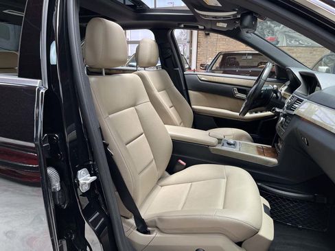 Used 2011 Mercedes-Benz E 350 4MATIC Sedan w/ Premium 2 Pkg image 26