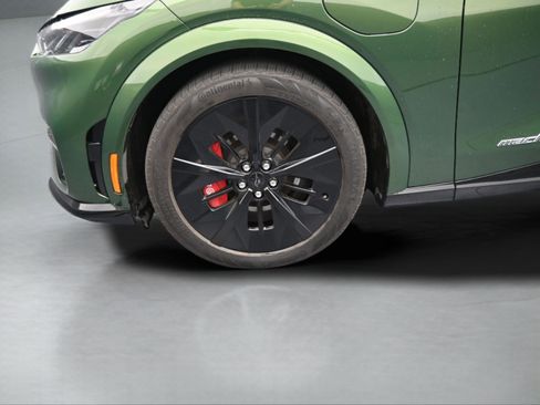 Used 2025 Ford Mustang Mach-E GT image 31