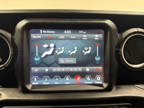 Used 2020 Jeep Wrangler Unlimited Sahara w/ Dual Top Group AWD/4WD image 32