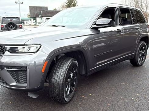 New 2026 Jeep Grand Cherokee Altitude AWD/4WD image 6